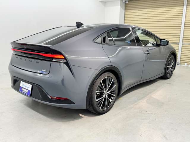 トヨタ プリウス ２．０ Ｚ R5年 (近畿) 99