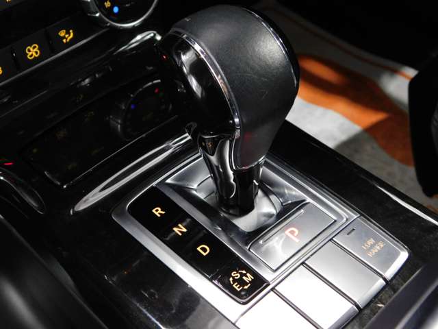 メルセデスベンツ Ｇクラス Ｇ３５０Ｄ ロング ディーゼルターボ ４ＷＤ H29年 (近畿) 99