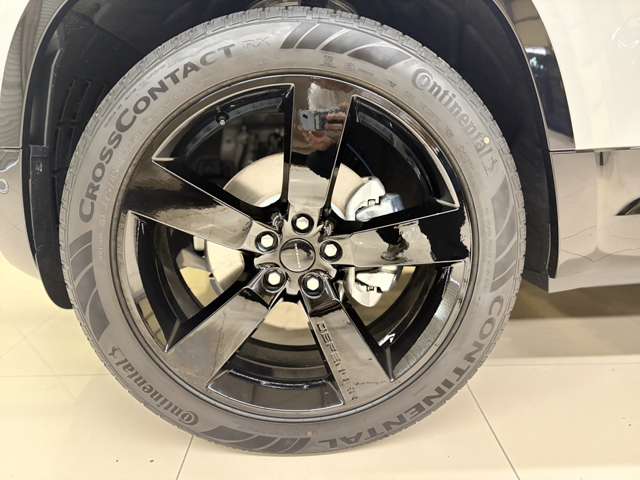 ランドローバー ディフェンダー １１０ Ｘダイナミック ＳＥ ２．０Ｌ Ｐ３００ ４ＷＤ R8年 (近畿) 99