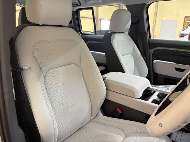 ランドローバー ディフェンダー １１０ Ｘダイナミック ＳＥ ２．０Ｌ Ｐ３００ ４ＷＤ R8年 (近畿) 99