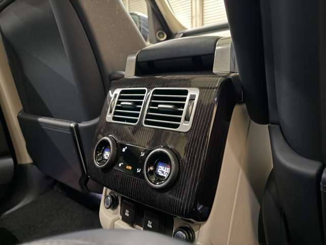 ランドローバー レンジローバー オートバイオグラフィ （ＰＨＥＶ ４０４ＰＳ） ４ＷＤ R3年 (近畿) 99