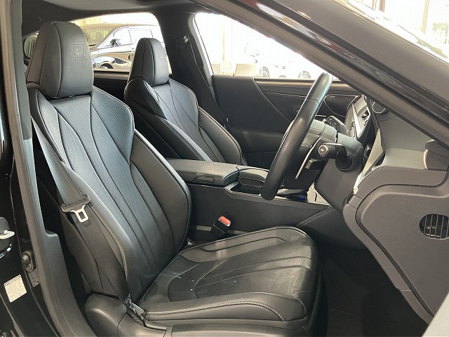 レクサス ＥＳ３００ｈ Ｆスポーツ R1年 (近畿) 99
