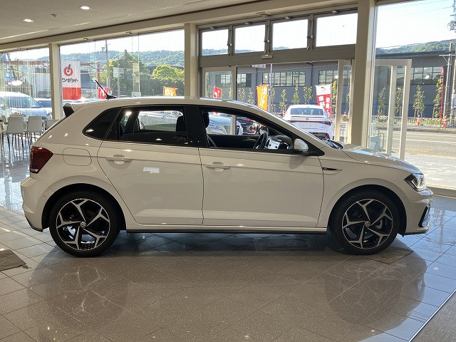 フォルクスワーゲン ポロ ＴＳＩ　Ｒライン R2年 (近畿) 99