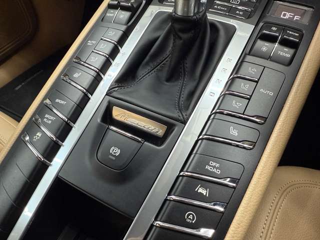 ポルシェ マカン ＰＤＫ ４ＷＤ H29年 (近畿) 99
