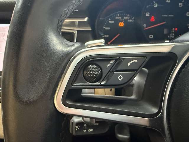 ポルシェ マカン ＰＤＫ ４ＷＤ H29年 (近畿) 99