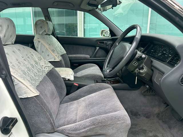 トヨタ クラウン ３．０ ロイヤルツーリングＳ 特別仕様車 H6年 (近畿) 99