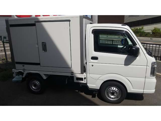 スズキ キャリイトラック ６６０ 冷凍車 １ＷＡＹ 両側スライドドア仕様 ４ＷＤ R7年 (近畿) 99
