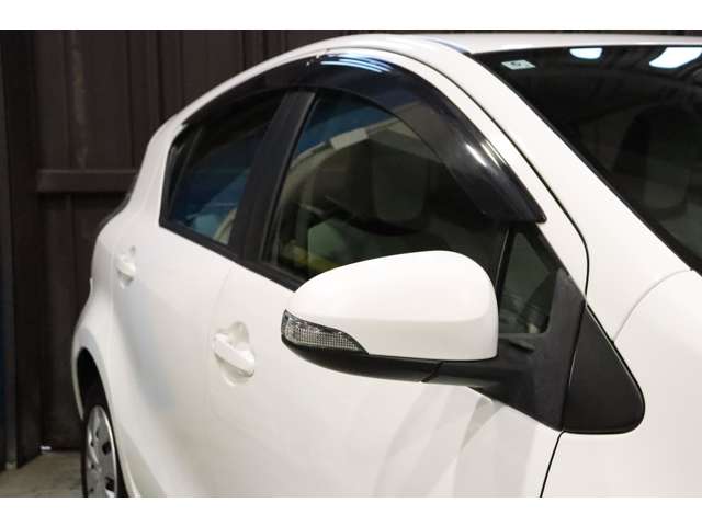 トヨタ アクア １．５ Ｌ H26年 (近畿) 99