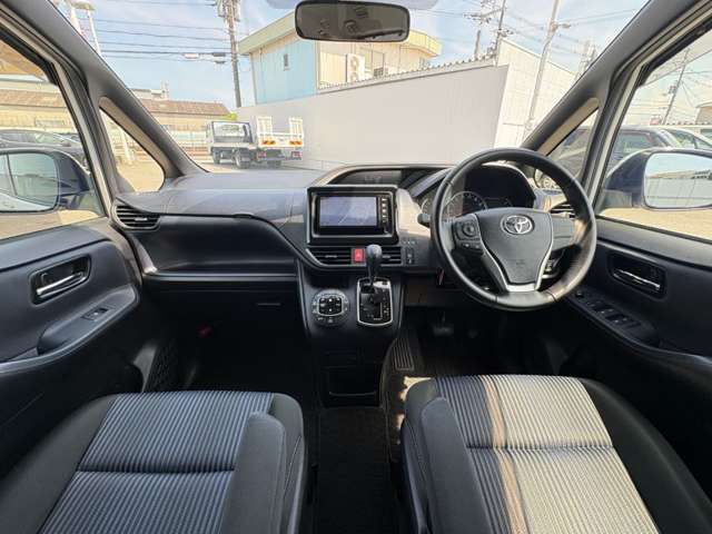 トヨタ ヴォクシー ２．０ ＺＳ 煌 H27年 (近畿) 99