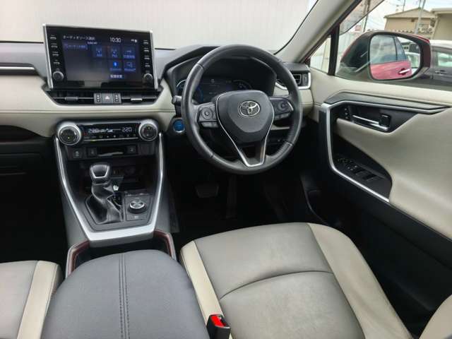 トヨタ ＲＡＶ４ ２．５ ハイブリッド Ｇ Ｅ－ＦＯＵＲ ４ＷＤ R3年 (近畿) 99