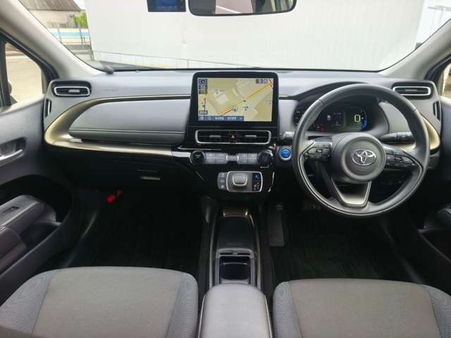 トヨタ アクア １．５ Ｚ Ｅ－ＦＯＵＲ ４ＷＤ R3年 (近畿) 99