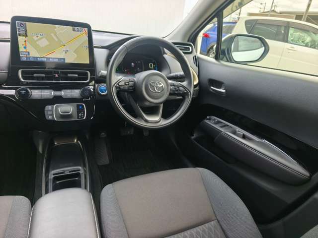 トヨタ アクア １．５ Ｚ Ｅ－ＦＯＵＲ ４ＷＤ R3年 (近畿) 99
