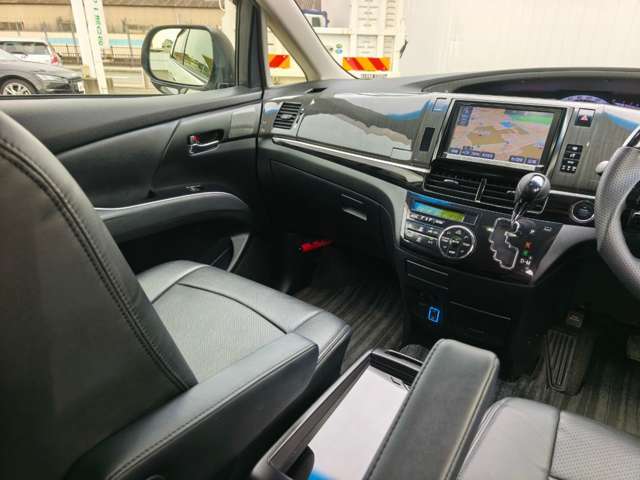 トヨタ エスティマ ２．４ アエラス プレミアム エディション H27年 (近畿) 99