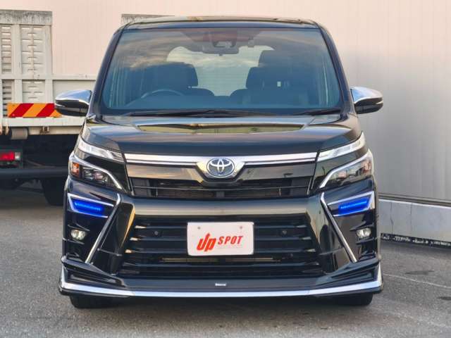 トヨタ ヴォクシー １．８ ハイブリッド ＺＳ 煌ＩＩＩ R3年 (近畿) 99