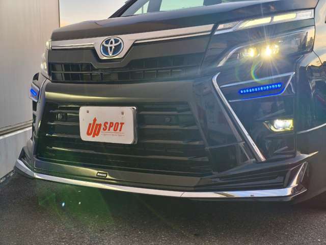 トヨタ ヴォクシー １．８ ハイブリッド ＺＳ 煌ＩＩＩ R3年 (近畿) 99
