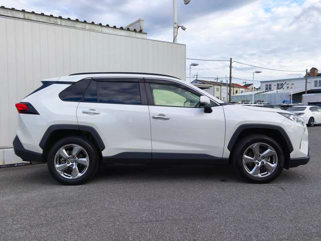 トヨタ ＲＡＶ４ ２．５ ハイブリッド Ｇ Ｅ－ＦＯＵＲ ４ＷＤ R3年 (近畿) 99