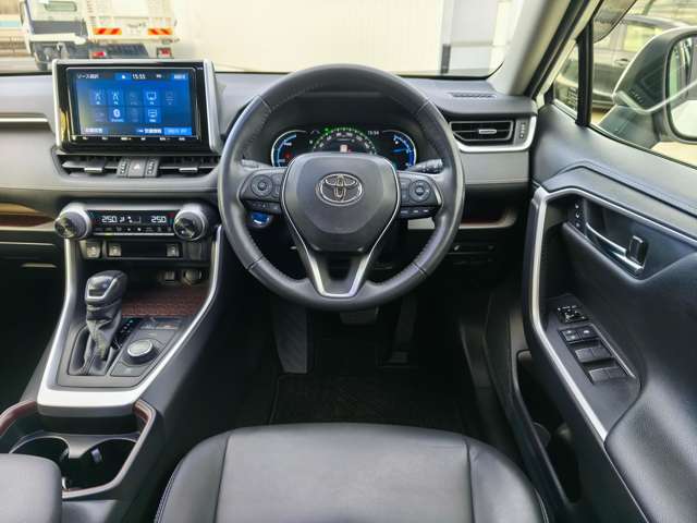 トヨタ ＲＡＶ４ ２．５ ハイブリッド Ｇ Ｅ－ＦＯＵＲ ４ＷＤ R3年 (近畿) 99