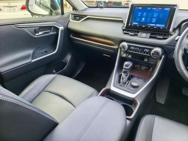 トヨタ ＲＡＶ４ ２．５ ハイブリッド Ｇ Ｅ－ＦＯＵＲ ４ＷＤ R3年 (近畿) 99