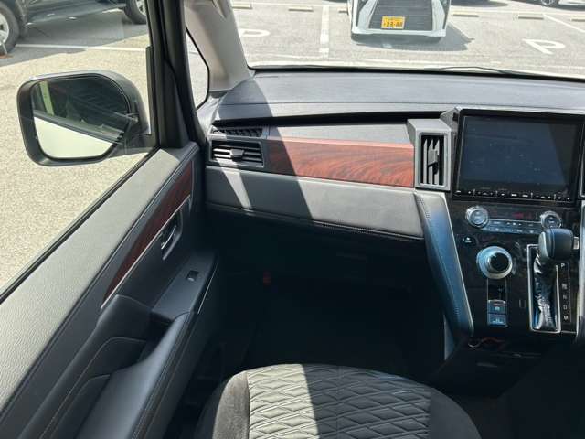 三菱 デリカ　Ｄ：５ ２．２ Ｐ ディーゼルターボ ４ＷＤ R2年 (近畿) 99
