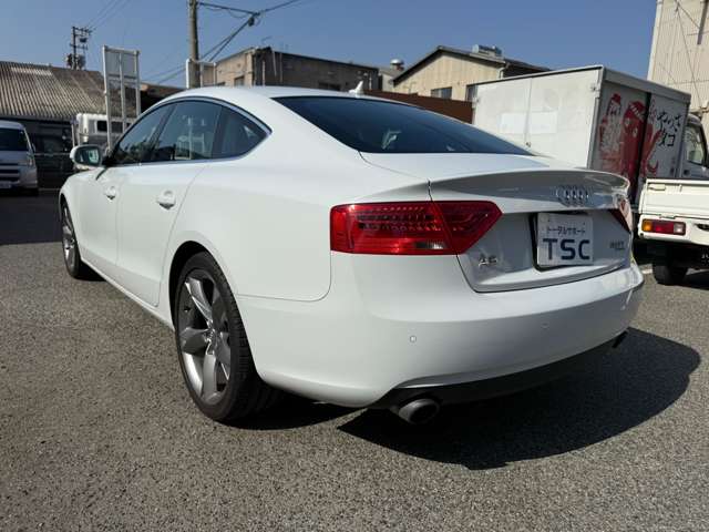 アウディ Ａ５　スポーツバック ２．０ ＴＦＳＩ クワトロ ４ＷＤ H24年 (中国) 99