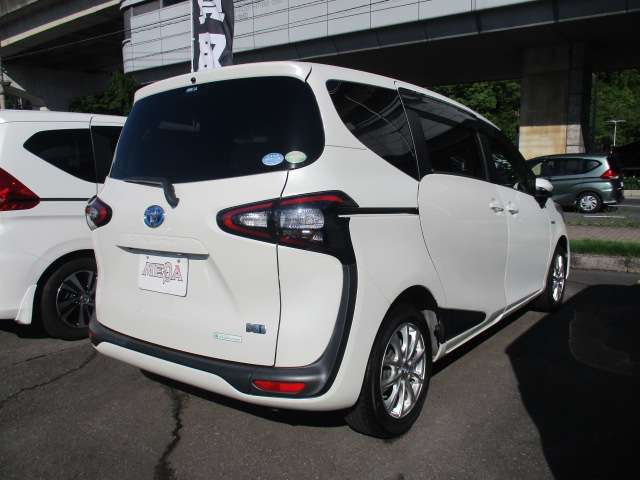 トヨタ シエンタ　ハイブリッド ハイブリッド １．５ Ｇ H29年 (中国) 99