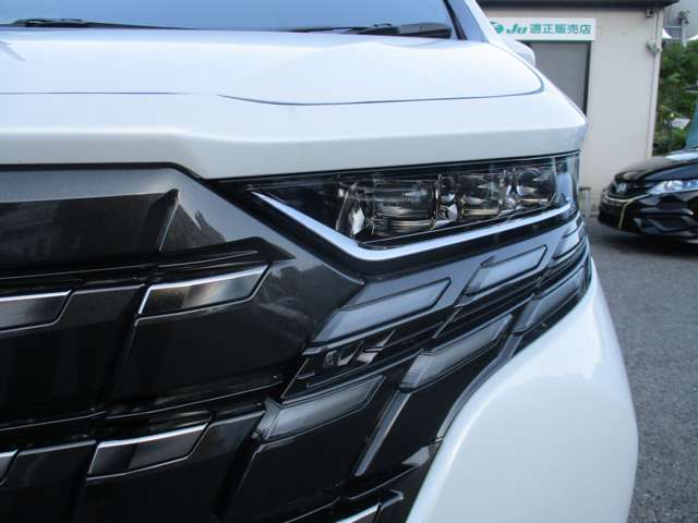 トヨタ アルファード ２．５ Ｚ R7年 (中国) 99