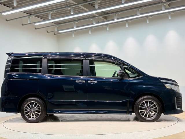 トヨタ ヴォクシー ２．０ ＺＳ 煌ＩＩ H28年 (中国) 99