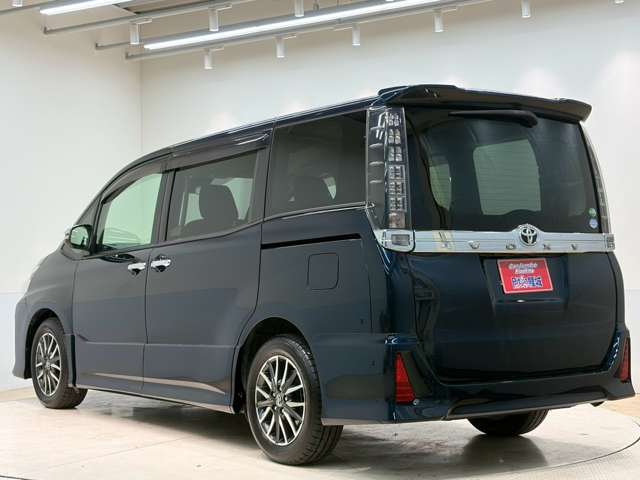 トヨタ ヴォクシー ２．０ ＺＳ 煌ＩＩ H28年 (中国) 99