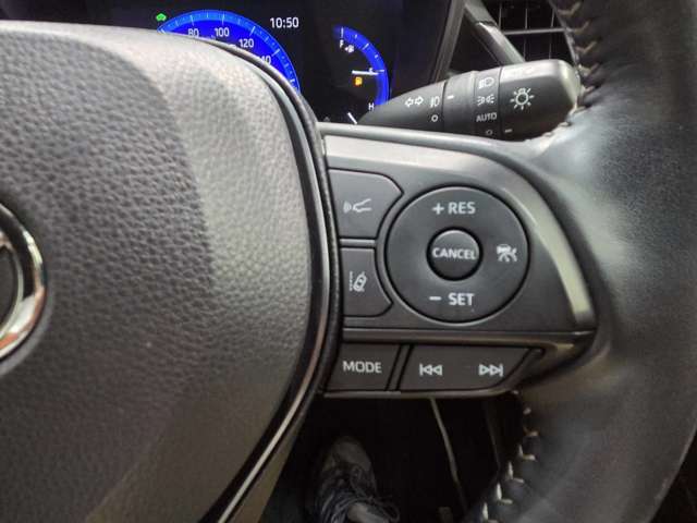トヨタ カローラ　ツーリング　ハイブリッド １．８ ハイブリッド ＷＸＢ R3年 (中国) 99
