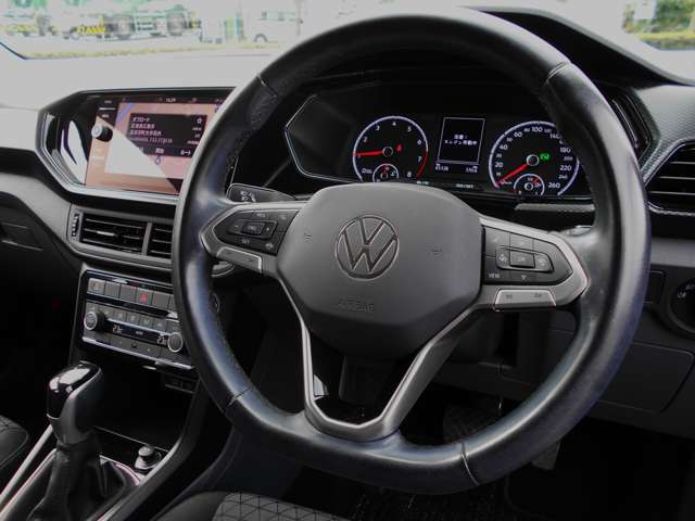 フォルクスワーゲン Ｔ－ＣＲＯＳＳ ＴＳＩ アクティブ R3年 (中国) 99