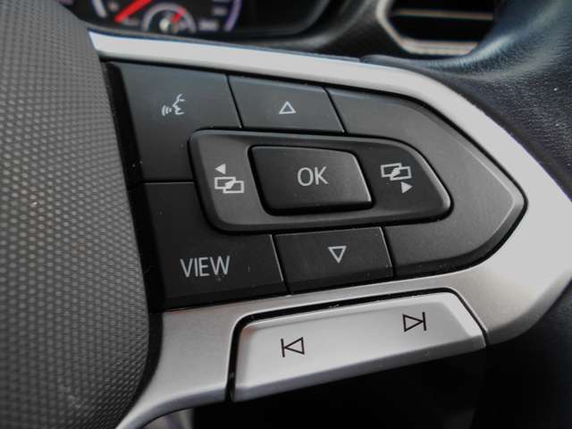 フォルクスワーゲン Ｔ－ＣＲＯＳＳ ＴＳＩ アクティブ R3年 (中国) 99
