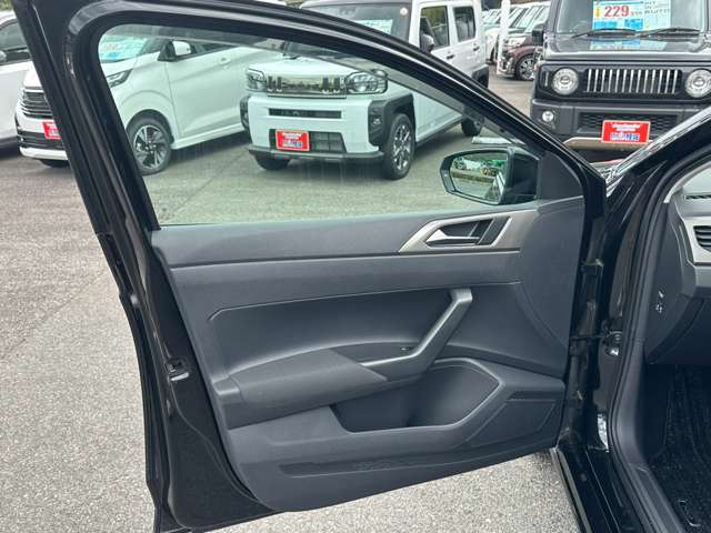 フォルクスワーゲン ポロ ＴＳＩ　コンフォートライン　リミテッド R2年 (中国) 99