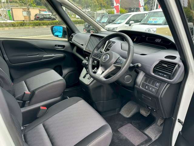 日産 セレナ ２．０ ハイウェイスター Ｖ R2年 (中国) 99