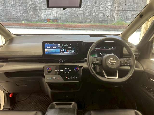 日産 セレナ １．４ Ｅ－ＰＯＷＥＲ ルキシオン R5年 (中国) 99