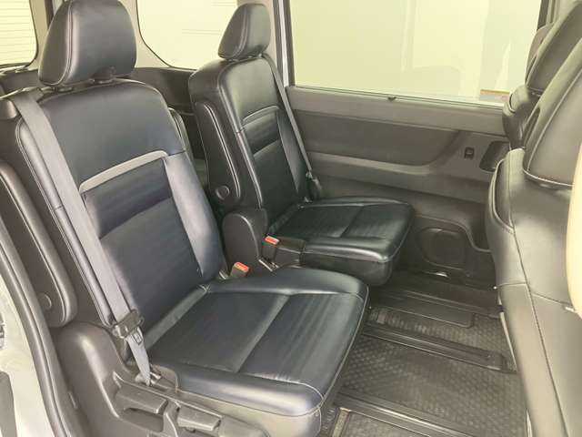 日産 セレナ １．４ Ｅ－ＰＯＷＥＲ ルキシオン R5年 (中国) 99