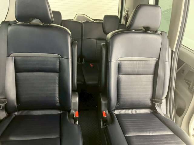 日産 セレナ １．４ Ｅ－ＰＯＷＥＲ ルキシオン R5年 (中国) 99