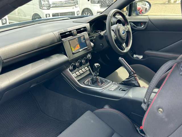 スバル ＢＲＺ ２．４ Ｒ R5年 (中国) 99