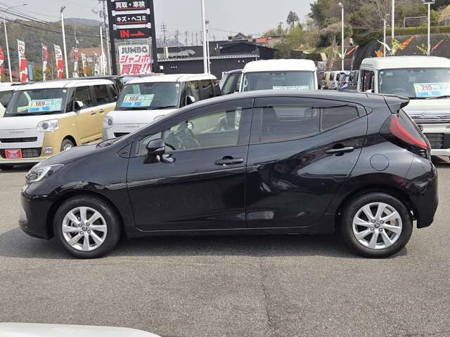 トヨタ アクア １．５ Ｚ R4年 (中国) 99