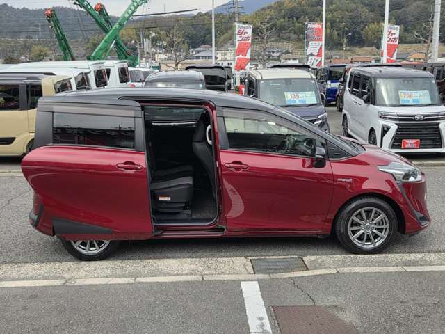 トヨタ シエンタ　ハイブリッド ハイブリッド １．５ ファンベース Ｇ R1年 (中国) 99