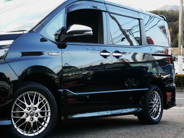 トヨタ ヴォクシー １．８ ハイブリッド ＺＳ H30年 (中国) 99