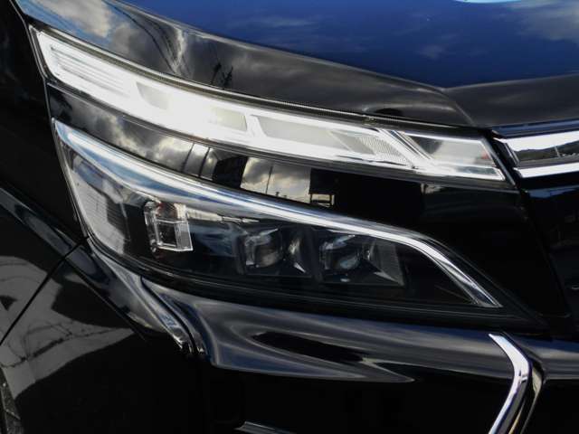 トヨタ ヴォクシー １．８ ハイブリッド ＺＳ H30年 (中国) 99