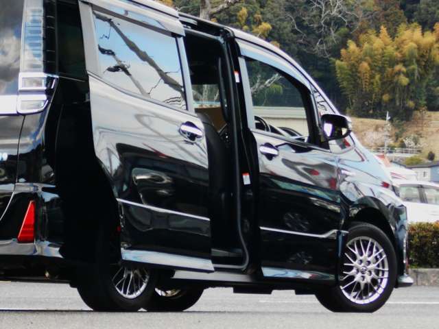 トヨタ ヴォクシー １．８ ハイブリッド ＺＳ H30年 (中国) 99
