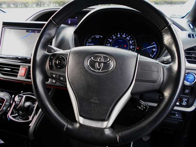 トヨタ ヴォクシー １．８ ハイブリッド ＺＳ H30年 (中国) 99