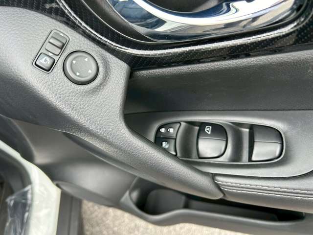 日産 エクストレイル ２．０ ２０ＸＩ ２列車 ４ＷＤ H30年 (中国) 99