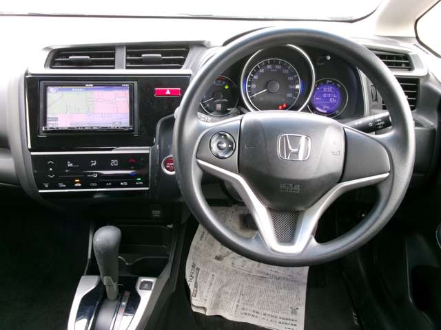ホンダ フィット １．３ １３Ｇ Ｌパッケージ ４ＷＤ H26年 (東北) 99