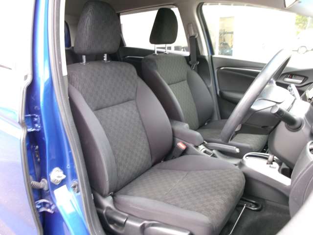 ホンダ フィット １．３ １３Ｇ Ｌパッケージ ４ＷＤ H26年 (東北) 99