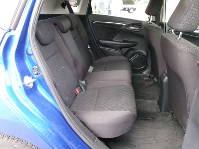 ホンダ フィット １．３ １３Ｇ Ｌパッケージ ４ＷＤ H26年 (東北) 99