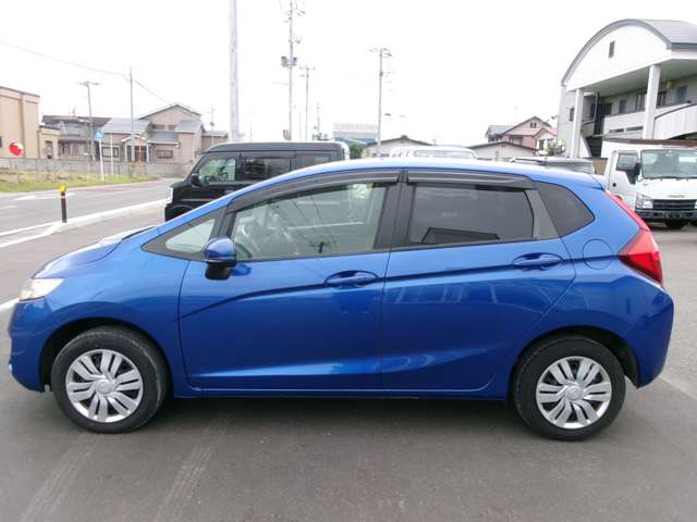 ホンダ フィット １．３ １３Ｇ Ｌパッケージ ４ＷＤ H26年 (東北) 99
