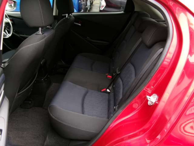 マツダ デミオ １．３ １３Ｓ ４ＷＤ H27年 (東北) 99