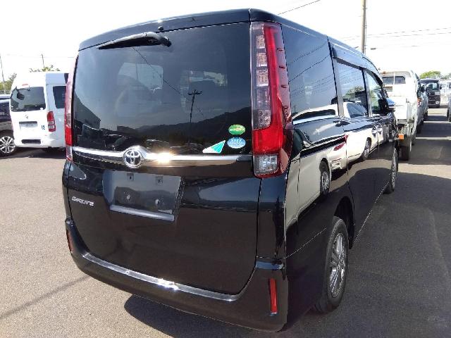 トヨタ エスクァイア ２．０ ＧＩ ４ＷＤ H29年 (四国) 99